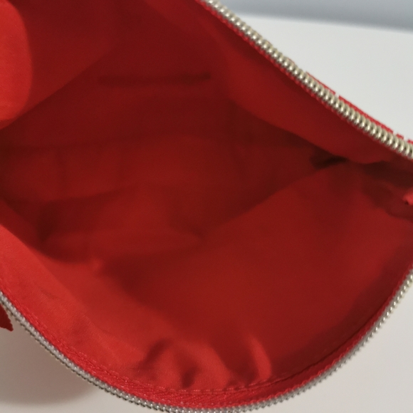 NWT VICTORIA SECRET Cosmetic Bag - Picture 6 of 9